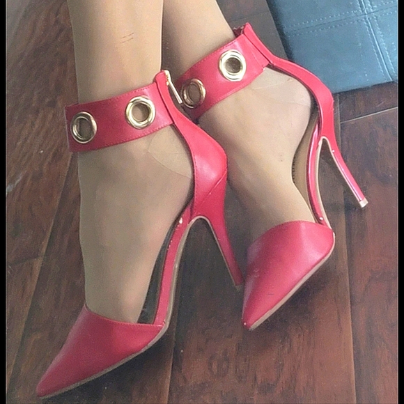 Chinese Laundry Rd & Gold High Heels - Picture 12 of 16